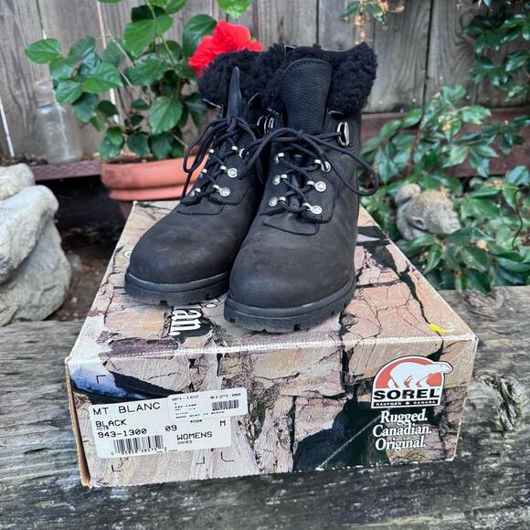 Sorel Mont Blanc Black Leather Suede Lined Canada Boots Women's Size 9 - Picture 2 of 11